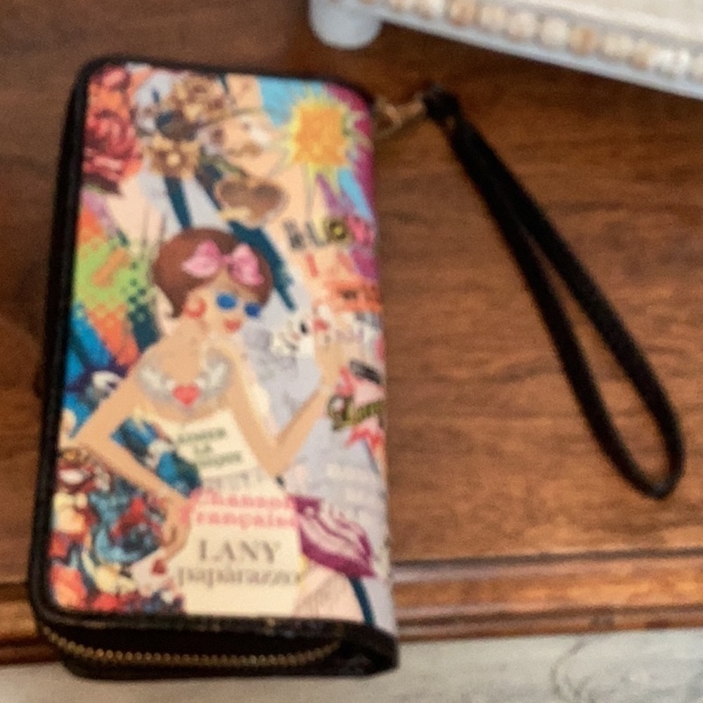 LANY paparazzo wallet/wristlet - Picture 9 of 16